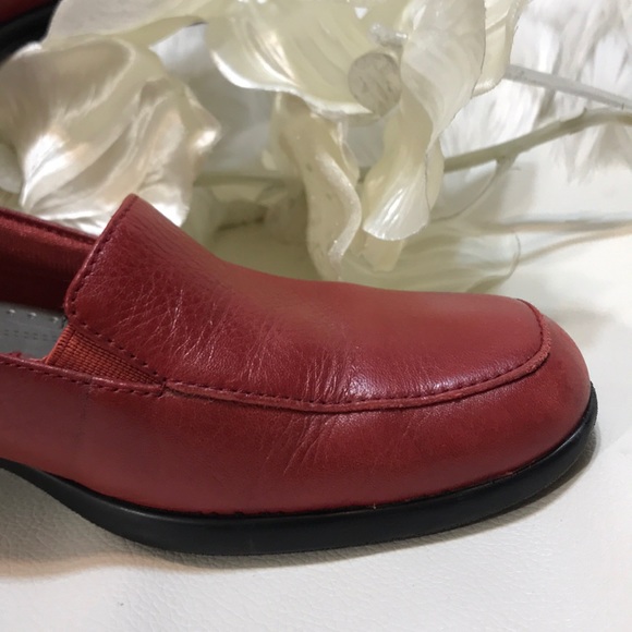 TROTTERS RED LEATHER JACOB SLIP ON SHOES - Picture 3 of 5